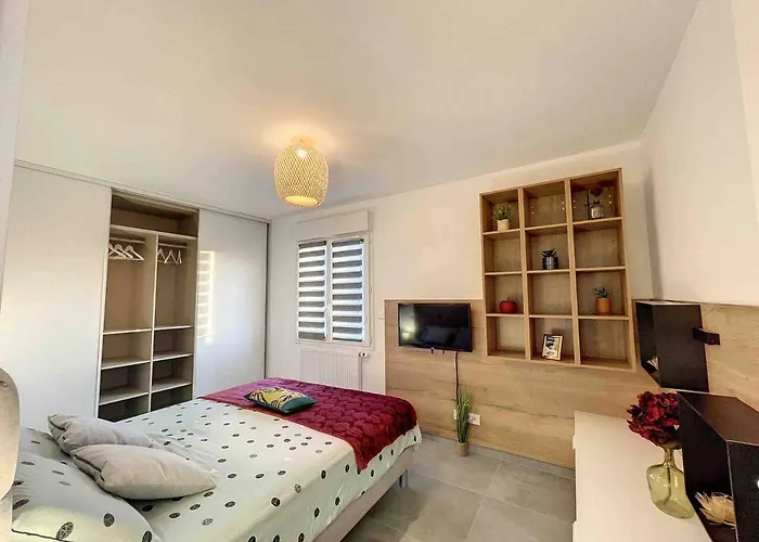 Avec Tres Jolie Vue Apartment