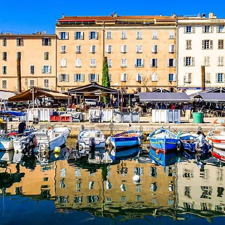 Avec Tres Jolie Vue