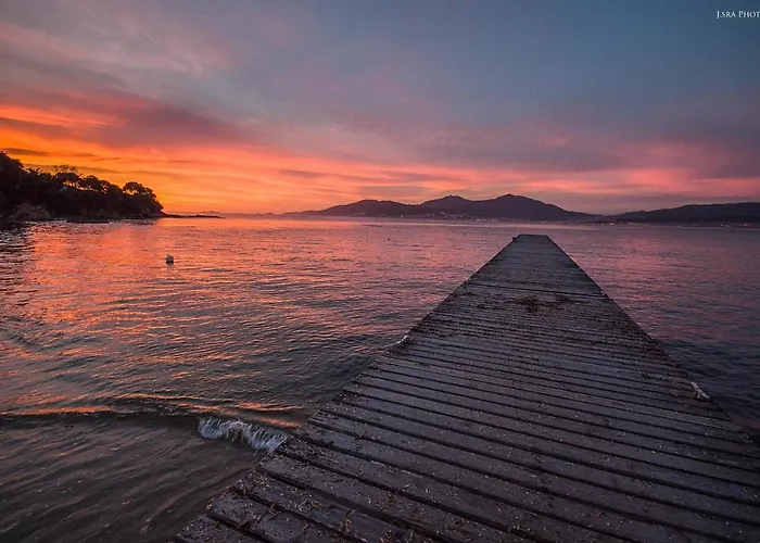 Avec Tres Jolie Vue *