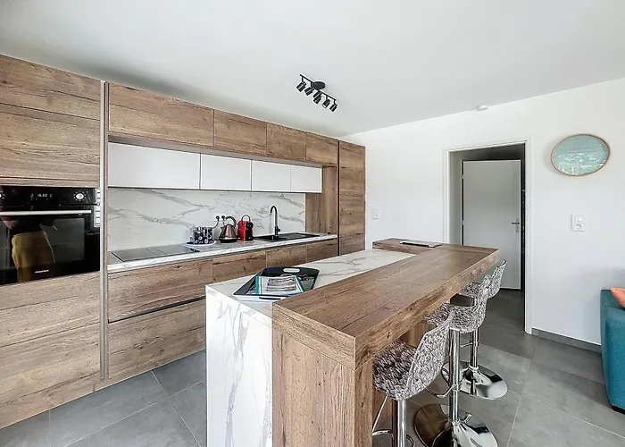 Avec Tres Jolie Vue *